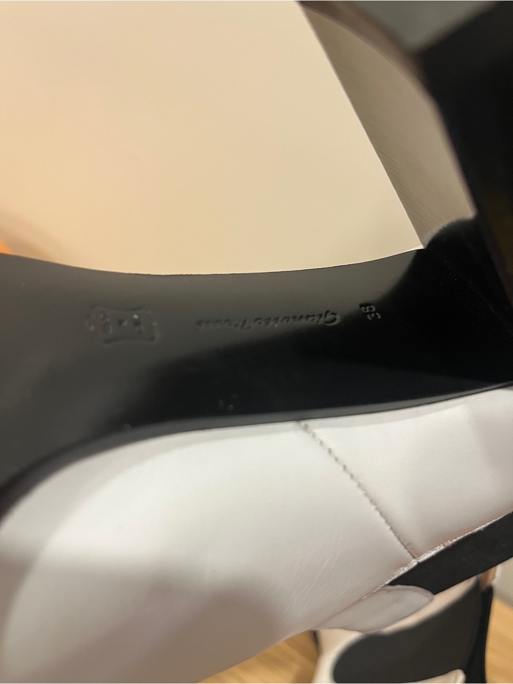 White Leather Pointed-Toe Chelsea Block Heel Boots - Picture 6 of 8